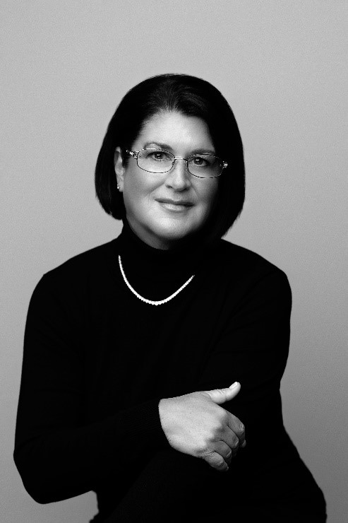 Jacqueline Reinig.jpg